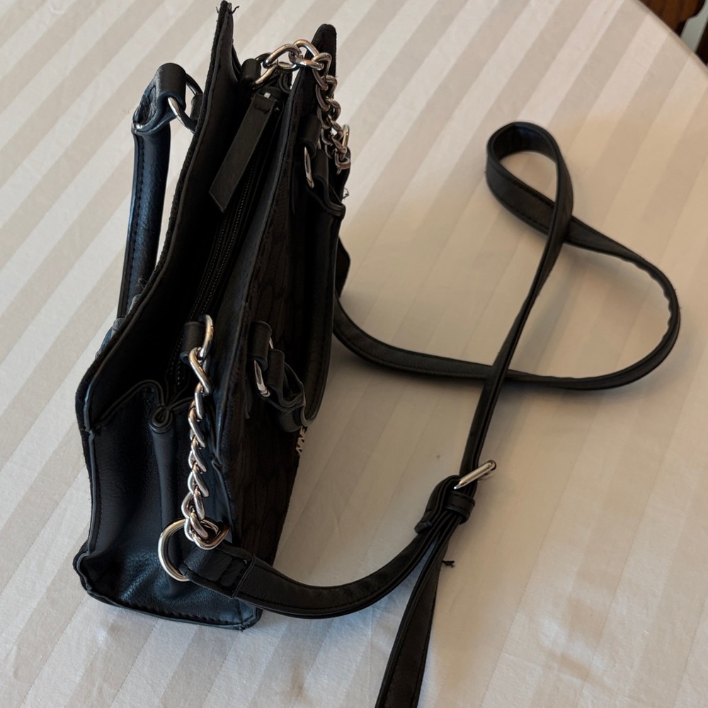 Nine West Black Crossbody Bag with Chain Detail - Picture 3 of 5